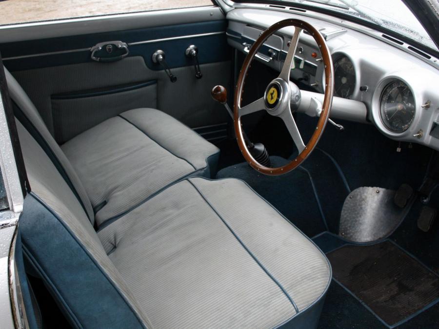  Ferrari 212 Inter Coupe 2+2 1951 года  (фото 3 из 5)